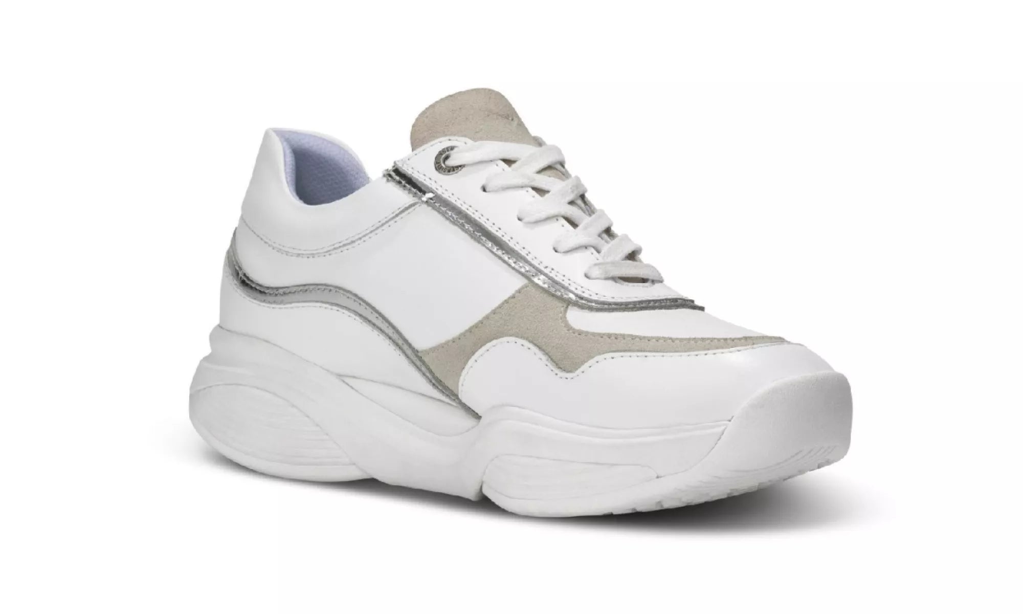 Schuin aanzicht van Xsensible 30085 SWX11, comfortabele en trendy damessneaker