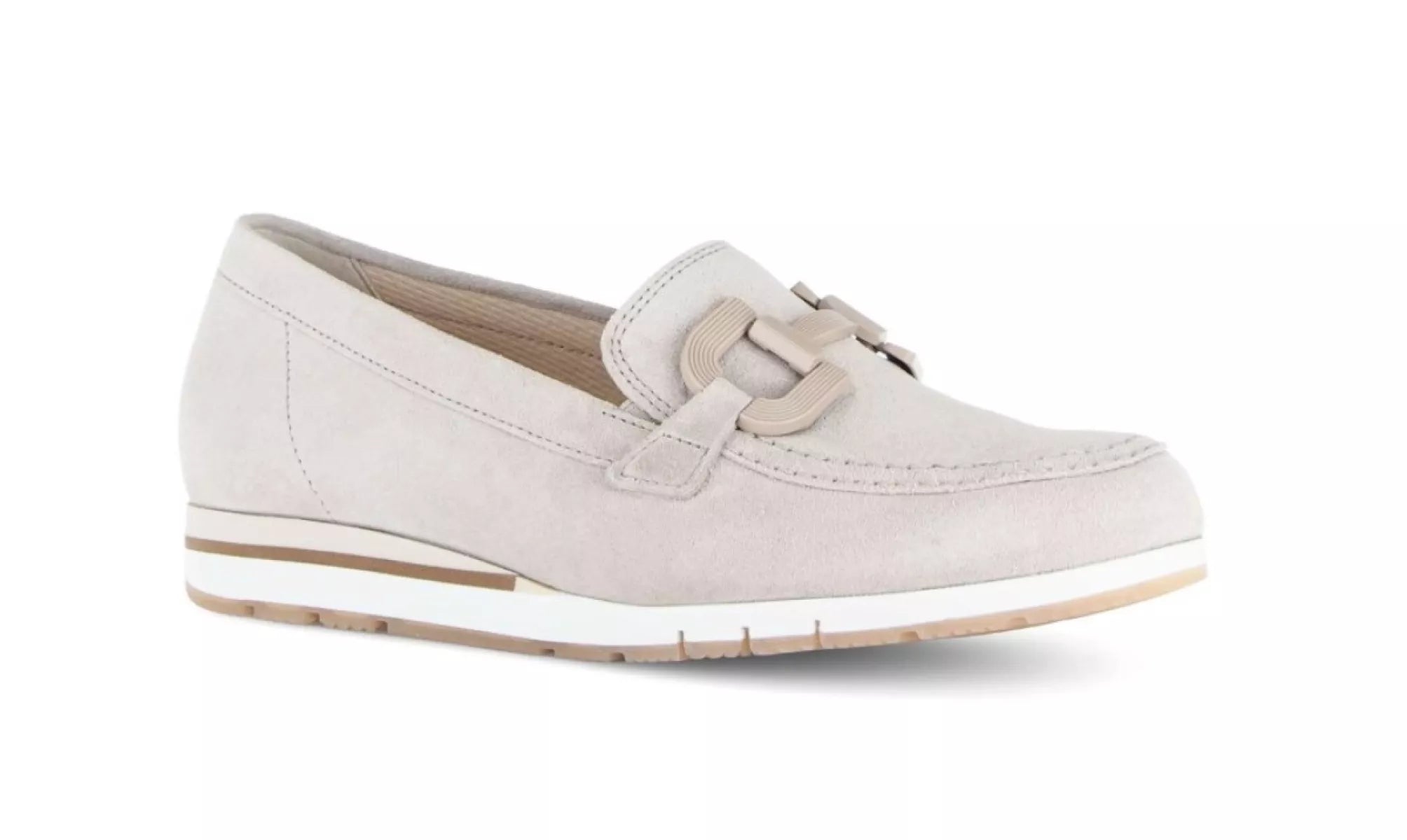 Schuin aanzicht van Gabor 82.413.33 Oasi, comfortabele en flexibele damesschoen